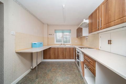 13 Highfield Close, Semington, Trowbridge, BA14 6JZ