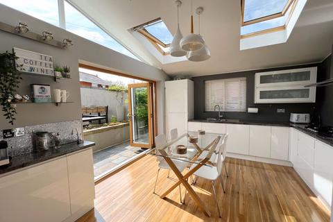 8 Bryngoleu, Rudry, Caerphilly, CF83 3DN