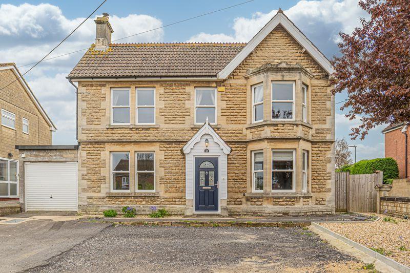 Forest Road, Melksham SN12 4 bed detached house for sale £600,000
