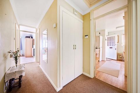 Pinecroft Cliff Road, Hythe, CT21 5XH