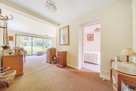 Pinecroft Cliff Road, Hythe, CT21 5XH