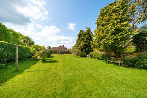 Pinecroft Cliff Road, Hythe, CT21 5XH