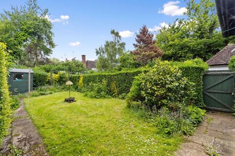 15 Hogarth Hill, London, NW11 6AY