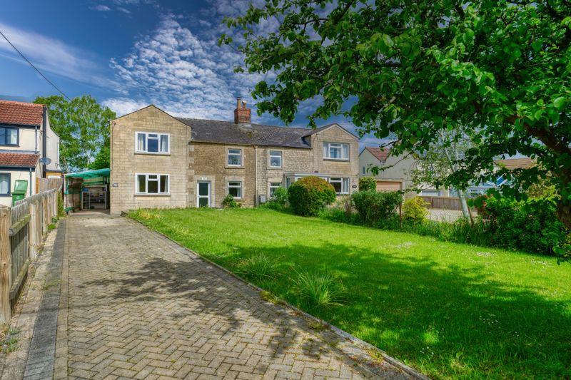 Woodrow Road, Melksham SN12 3 bed semidetached house for sale £325,000