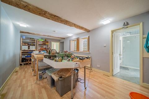 7 Canon Square, Melksham, SN12 6LX