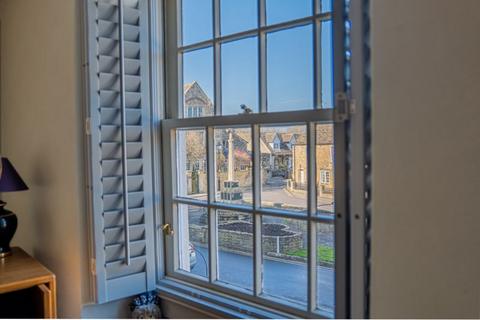 7 Canon Square, Melksham, SN12 6LX