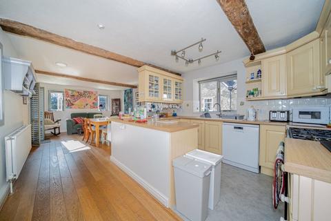 7 Canon Square, Melksham, SN12 6LX