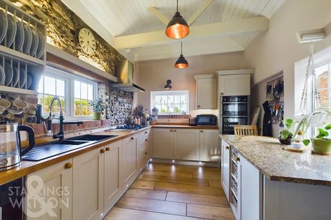 38 Ditchingham Dam, Ditchingham, Bungay, NR35 2JQ