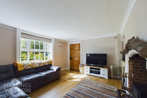 38 Ditchingham Dam, Ditchingham, Bungay, NR35 2JQ