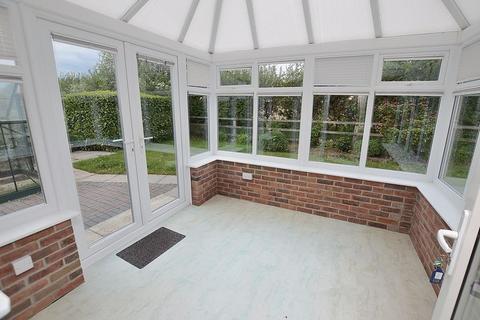 3 bedroom detached bungalow for sale - 24 Abbey Drive, Woodhall Spa