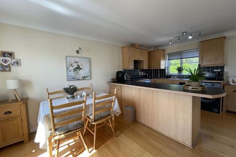 81 Treffry Road, Truro, TR1 1WE