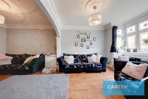 16 Allenby Crescent, Grays, RM17 6DH