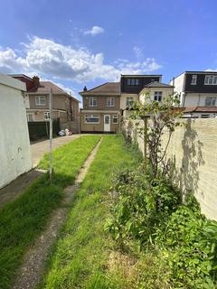 78 Raynton Drive, Hayes, UB4 8BE