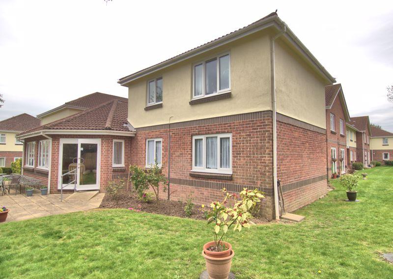 Highlands Road, Fareham PO15 1 bed retirement property £125,000