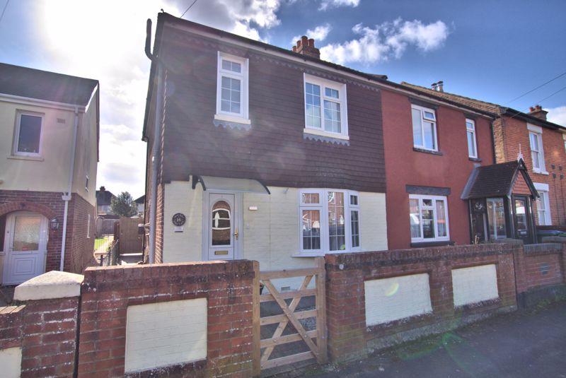 Earls Road, Fareham PO16 3 bed semidetached house £339,995