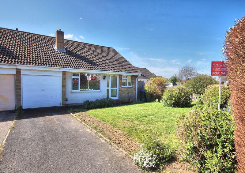 Longmynd Drive, Fareham PO14 3 bed semidetached bungalow £349,995