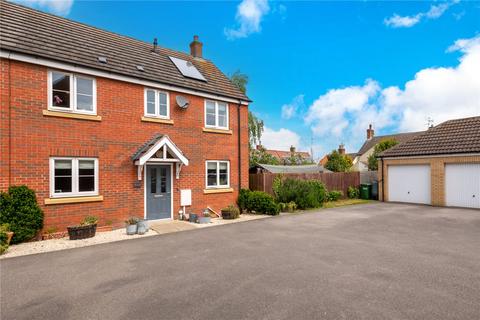 4 bedroom semi-detached house for sale, Burchnell Gardens, Bourne, Lincolnshire, PE10