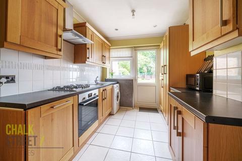 140 Burnway, Hornchurch, RM11 3SQ
