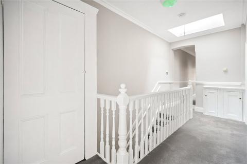 3 bedroom apartment to rent, Ambleside Gardens, London, SW16