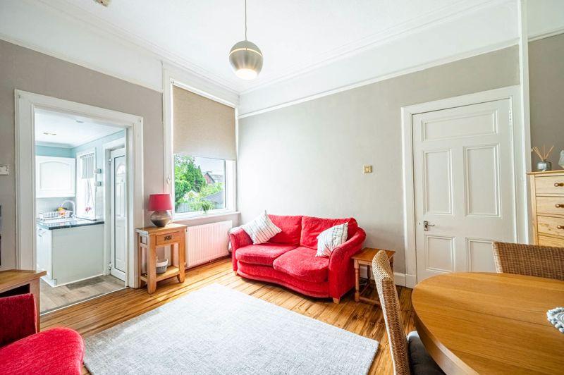 Living Room / Dining