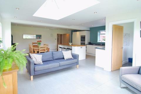 71 Lansdown Road, Gloucester, GL1 3JD