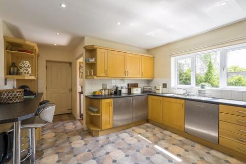 6 Dairy Close, Wells, BA5 2ND