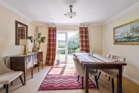 6 Dairy Close, Wells, BA5 2ND