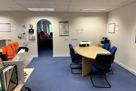 Office to rent - First Floor Offices At Unit 1, Viewpoint, Boxley Road, Penenden Heath, Maidstone, Kent, ME14 2DZ