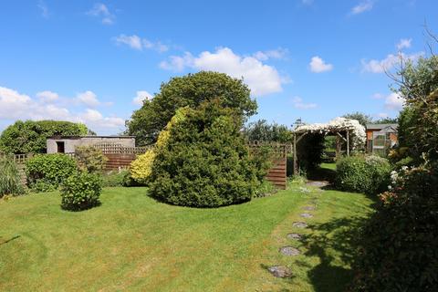 Tresleigh Chapel Hill, Sticker, St Austell, PL26 7HG