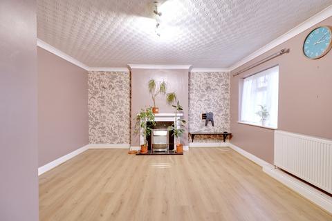 2 bedroom maisonette for sale - Burwood Gardens, Rainham RM13