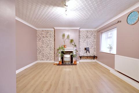 30 Burwood Gardens, Rainham, RM13 8JS