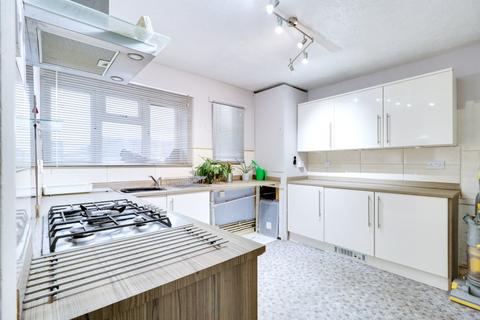 30 Burwood Gardens, Rainham, RM13 8JS