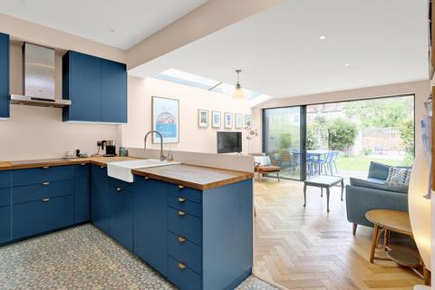 38 Altenburg Avenue, London, W13 9RN