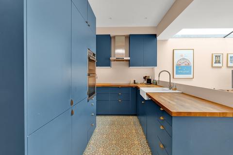 38 Altenburg Avenue, London, W13 9RN