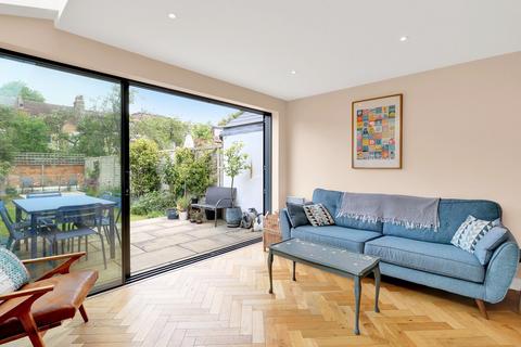38 Altenburg Avenue, London, W13 9RN