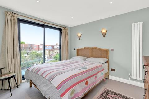 38 Altenburg Avenue, London, W13 9RN