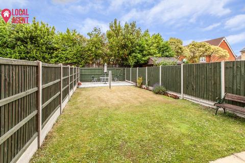82 Sandringham Drive, Dartford, DA2 7WL
