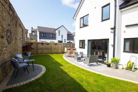 10 Balmoral Gardens, Darwen, BB3 2FH