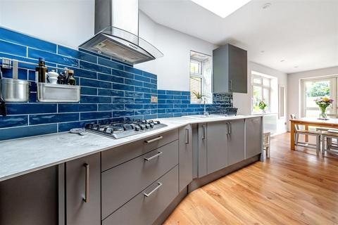 4 Hillside Road, Surbiton, KT5 8DR