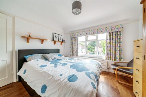 4 Hillside Road, Surbiton, KT5 8DR