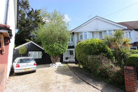 3 bedroom end of terrace house for sale, Beckenham Gardens, London