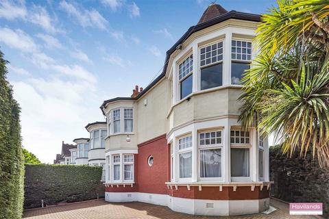 4 bedroom end of terrace house for sale - Lodge Drive, Palmers Green, N13
