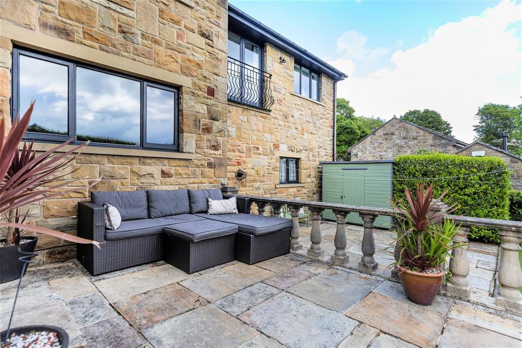 Patio and seating.jpg