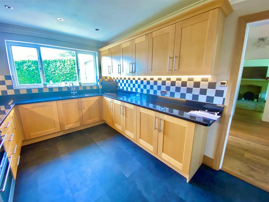 2 - new kitchen.jpg