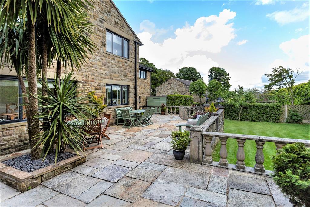Garden patio.jpg