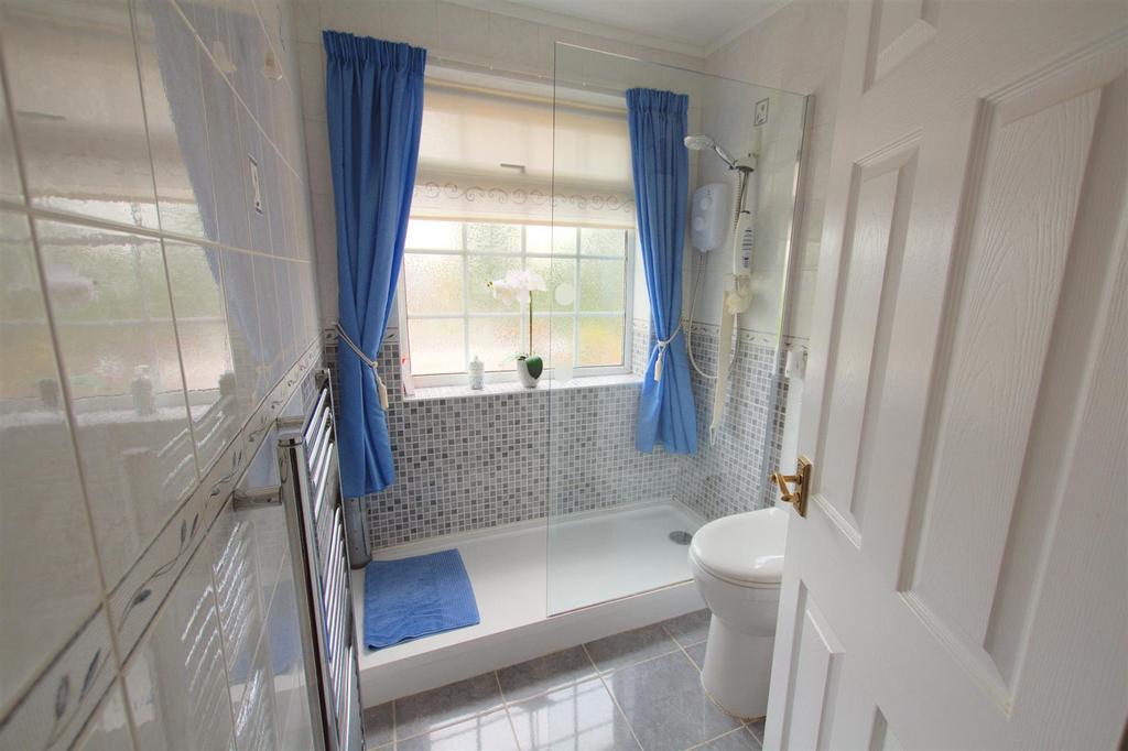 DSC 2811bathroom.jpeg