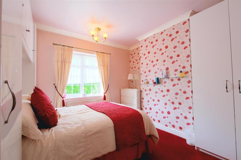DSC 2804bed 1.jpeg