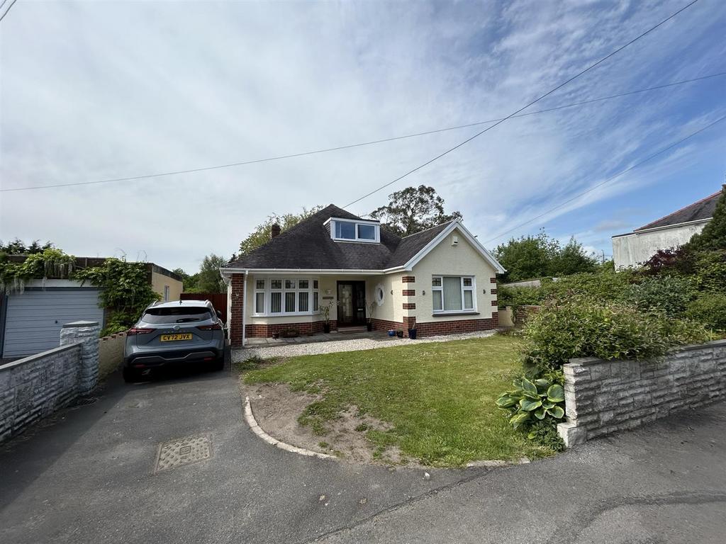 Berwick Road, Bynea, Llanelli 4 bed detached bungalow £349,995
