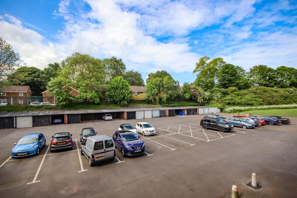 Detached Garage & Parking