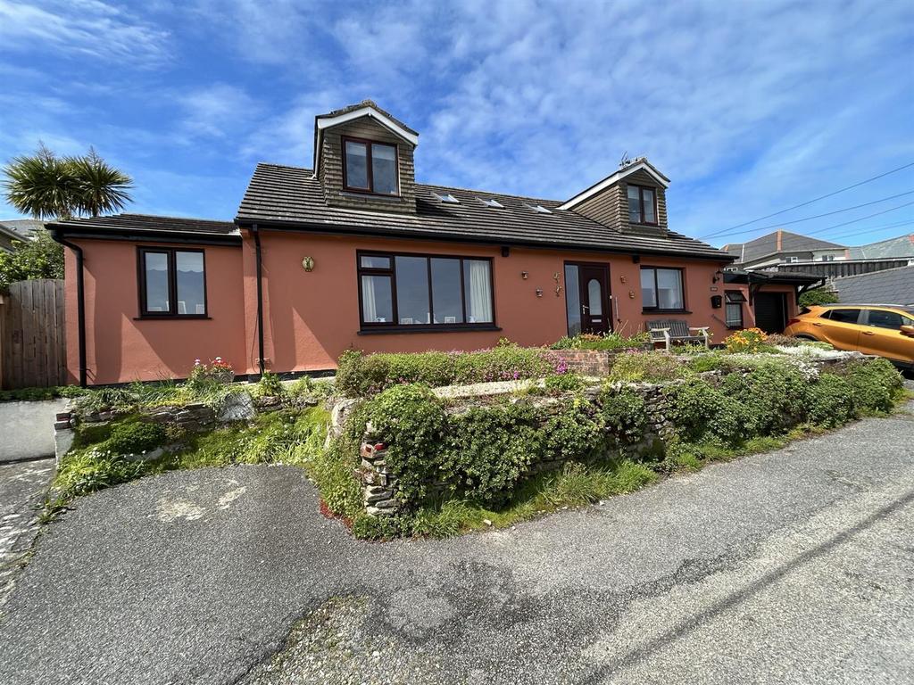 Higher Bolenna, Perranporth 5 bed detached bungalow for sale £550,000